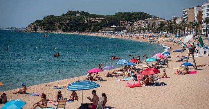 Top 6 Most Beautiful and Best Places to Travel in June without Worrying about the Cost 